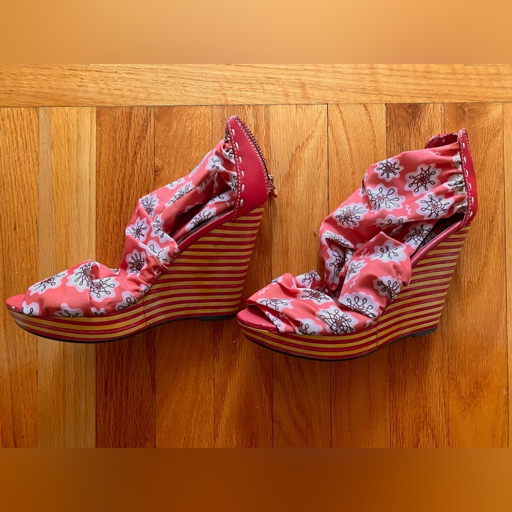 Zandra Rhodes size 38 Wedge Sandals